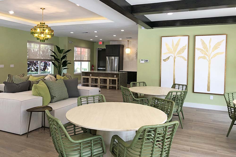 Urbana_Clubhouse_2R
